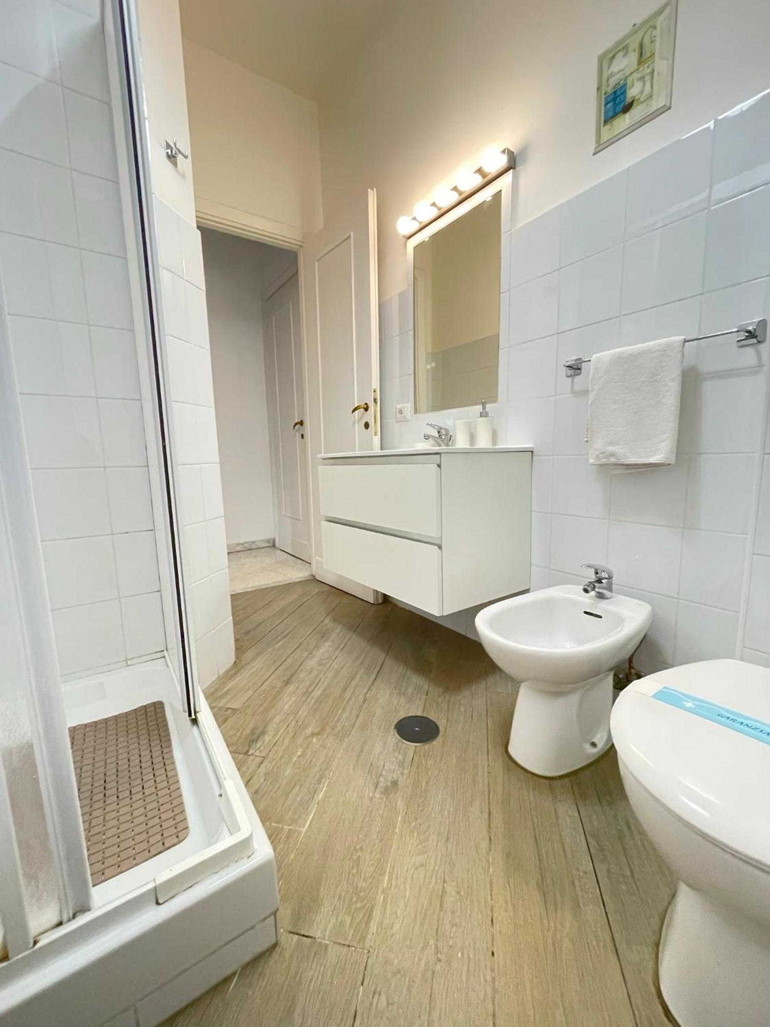 Forty1 Apartment Near Metro Cipro Рим Экстерьер фото